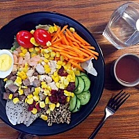 知道减脂餐为什么没米饭吗.因为不下饭[难过]