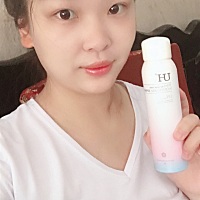 最近一直刷抖音 好多小姐姐安利的这款UH喷雾 因为阿沁女神也强推这款喷雾 然后我就买了 统一价都是138 ...