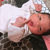 宝宝十天啦。体重恢复到产时体重啦。一切顺利(˶‾᷄ ⁻̫ ‾᷅˵)希望宝贝健康成长！