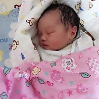 宝宝出生第一天