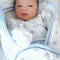 宝宝今天10天了.