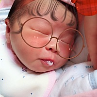 我家宝宝出生13天了，从一周开始晚上就闹觉，鼻塞，有时候吐泡泡，感觉他嗓子也有痰，呼吸不顺畅，去医...