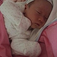 奶水太好，宝宝吃不完，总是涨起来，都已经涨块过一次了，还搞得去疏通，买了吸奶器，每天吸，感觉吸不...