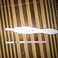 月经推迟两天了用验孕棒测的是一条杠 排卵试纸测的是阳性 大家帮我看看是怎么回事