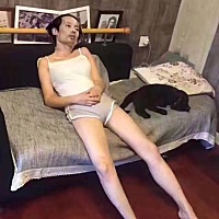 我现在十四周了，吐了很久，瘦了快三十斤，现在八十几斤，一点肚子也没有，而且还是不能吃米饭，一天只...