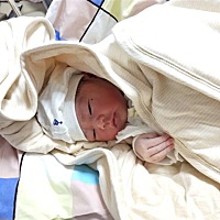 我家的小公主附带了颗美人痣😘