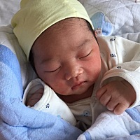 今天宝宝终于出来了，妈妈爱你哟！小女一枚