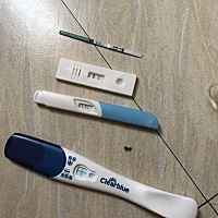 大姨妈4.26结束的，正常周期5.18号就预计要来，今天无聊测试了一下发现是双杠，又连续测试4个依旧是，这...