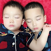 我说的清宫图是因为我自己几个朋友和我自己两个宝宝算了一下都蛮准的才说的，大家当娱乐，不能百分之百...