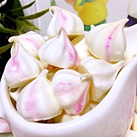 自己做给宝宝吃的蛋白糖