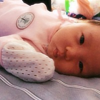 哈哈，闺女，咱们马上要出月子啦，么么哒