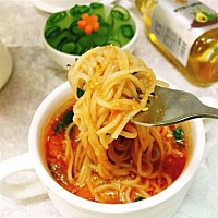 猪肝面，补铁又补血