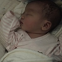 感谢支持鼓励我的朋友们，昨天早上七点破水，下午三点多顺产生了女宝一枚，有撕裂，大宝是男孩，心想事...