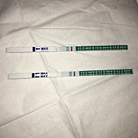 早上用晨尿测早孕，但是同个牌子测出来结果不一样。求大家帮忙解释下！