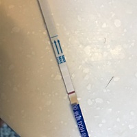 4/20末次月经、推迟第四天了、试纸还测不出来依然是白板全身乏力、早上轻微恶心、犯困、肚子胀、胸胀、...