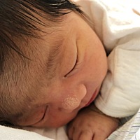 7.2斤剖宫产二胎小公主一个.大小平安.好运接