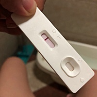 这是有还是没有呀？上个月月经17号来的，今天都25号了还没来月经