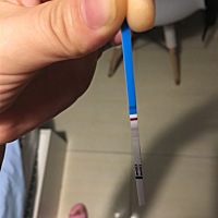 各位宝妈，距离下次姨妈还有五天，请问这杠杠算一条还是两条？这算是怀孕吗？