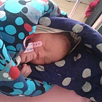 儿子三岁多了，每当看到老婆生完儿子的照片，心里就莫名的心酸，那是多大的痛！