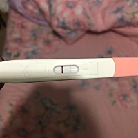 我是4月30号来的大姨妈后来有跟对象同房5月14号过后开始同的房这两天我有点不舒服特别乏可能是我太敏感...