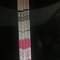 5月3号开的姨妈，没有到一个月验出来只有很淡的一点是不是怀了