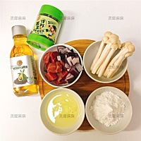 ♥️5月30日【海鲜菇牛肉丸】12m  食材：海鲜菇20g、牛肉50g、洋葱末15g、淀粉20g、蛋清10g、黄金伴料、...