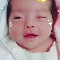 11天啦，希望你健健康康的长大，我的小公主 👸🏻👸🏻👸🏻哈哈 多么希望你可以一直双眼皮 �...