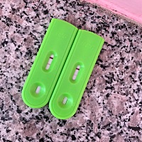 上个月25号来大姨妈，到现在还没来，验的两天杠，为什么B超看不见？急