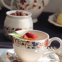 三岁燕窝宝宝背圆周率，记忆力佳[强]  事情是这样的，爸妈平时教上小学的姐姐背圆周率，数字长，妹妹听...