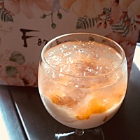 酸奶➕芒果➕清炖燕窝 跟这个季节很搭 ～