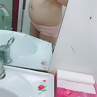 三个月20天肚子有点大吧？亲们帮忙看看男宝还是女宝