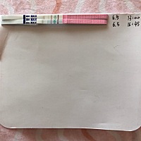 月经刚走，害怕错过排卵时期就已经开始测排卵了，怎么排卵试纸颜色已经这么红了，不会是要排卵了吧……