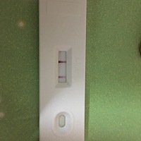 5月4号经期，这个月还没来，备孕几个月每个月测都白板，这个月都不敢再测了！但是不测心里一直想着，晚...