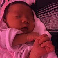 婴儿都这样吗？😄😄一天几乎都在睡觉💤，吃几口奶就睡着了～～好想和他玩会的！😄😄按照出生...