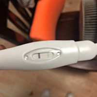 亲们，一个昨天早上测的，一个昨天晚上测的，帮我看看是不是中了