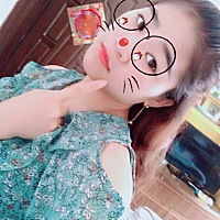 一瞬间明白 女人嫁了人 不生小孩 会被人说 生了一胎不生二胎 也会被人说 真是有女人的地方 是非多