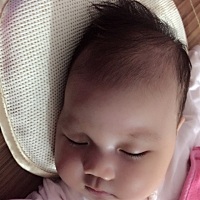 宝贝，你是有多困，半夜帮你换尿片你都没醒