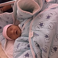 终于卸货啦，小仙女一枚，大宝是女儿，二宝又来个女儿，老公无所谓，就是老公的姐姐有点不高兴，管她呢...