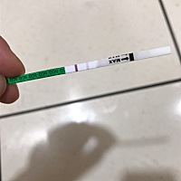 应该是怀孕了，备孕一个月，用的排卵试纸，强阳跟强阳转落阳都有同房，排卵试纸真的提前测出了我有没有...