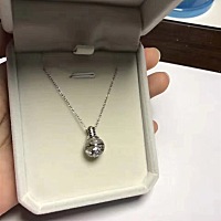 迷你电灯泡💡胎发项链 好看吗？ 用我家宝胎发做的！