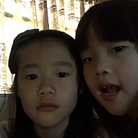 看到你们两个牙痛的痛苦；妈妈希望你们两姐妹不要在牙痛了