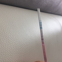 我想说 我这是怀上啦？可是我距离上次月经结束才10天啊……距离上次同房才7天.........这么快就能测出来...