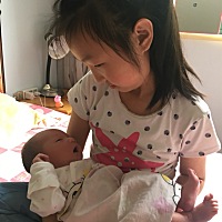 一到天黑就心情不好，期待着老公早点回家，让我重见光明，亲妈也给不了我一点快乐，郁闷，加油吧！还有...