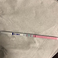 亲们，我有多囊卵巢；5月2号来的月经；6月还没来；最近20天都是弱阳性；请问一下这个也算快排卵了吗？谢...