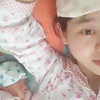 月子中，每天吃了睡睡了吃，宝妈们都是怎么打发月子时间的？