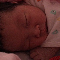 11号晚上10点45顺产7.2斤男宝，打催产针七八个小时才生，宫口开全半个小时就生完了，不打止痛疼的受不了...