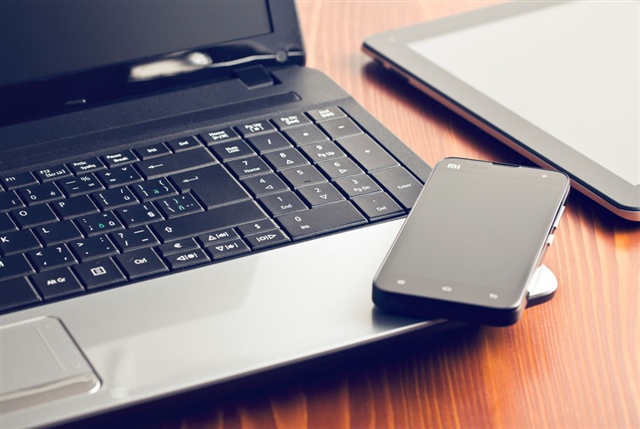 近年来随着智能手机和平板电脑的兴起，准妈妈们遭受
电子设备的电磁辐射更加频繁了，严重影响了宝宝的健
康，新生婴儿的出生缺陷率逐年增加，所造成的严重后
果不得不引起广大准妈妈们重视。