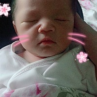 我家闺女是把我的腿当她的床了吧🤣🤣