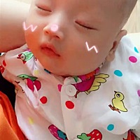 宝宝两个月八天了，出生的时候六斤八两，第一个月的时候特别折磨人，可能是宝宝没有安全感加上可能是肠...