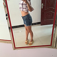 谁说产后身材会走样 快看还是原来的小蛮腰 嘿哈 无美颜 原图😎